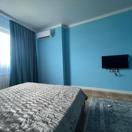 1 Комнатная Квартира В 15 Минутах От Аэропорта Almaty Bagian luar foto