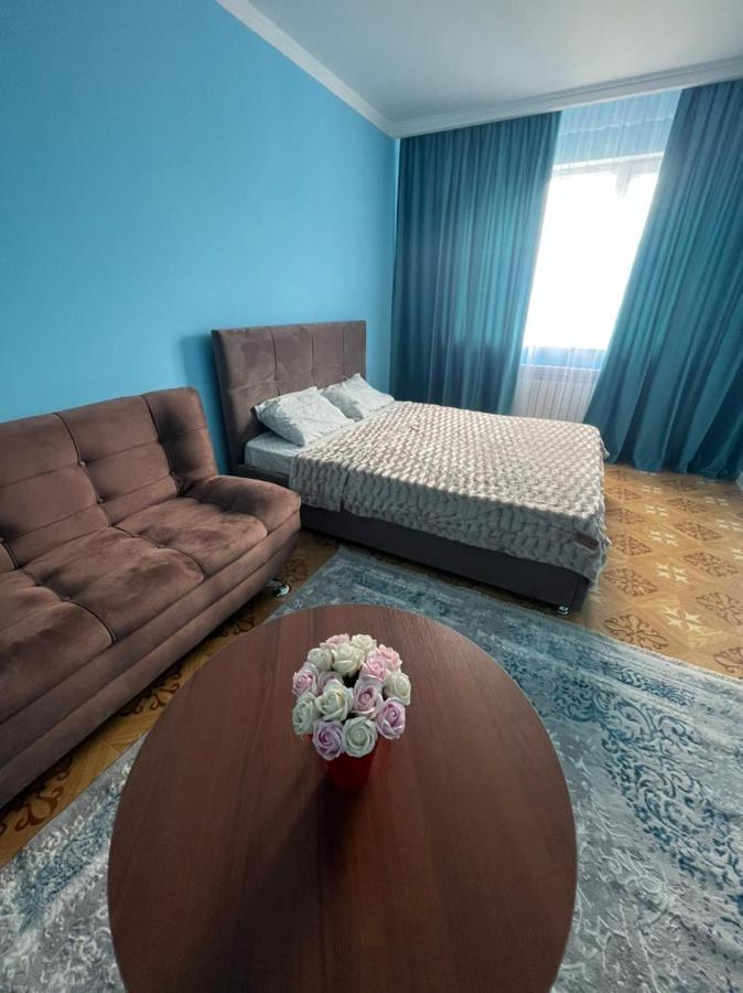 1 Комнатная Квартира В 15 Минутах От Аэропорта Almaty Bagian luar foto